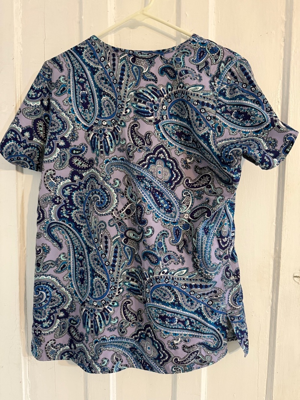 Vera Bradley Pink Label Paisley Top in Lavender, Blue & Teal Scrub Top - Picture 4 of 8